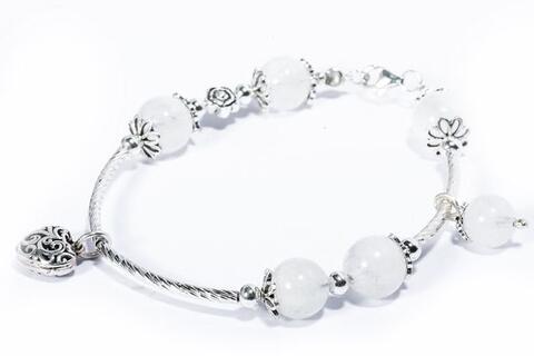 Lắc tay ngọc trắng