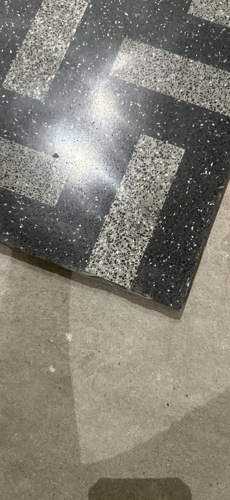 Cắt chỉnh tấm terrazzo theo kích thước